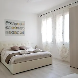  Apartment Ca' Dea Gondoea Italy